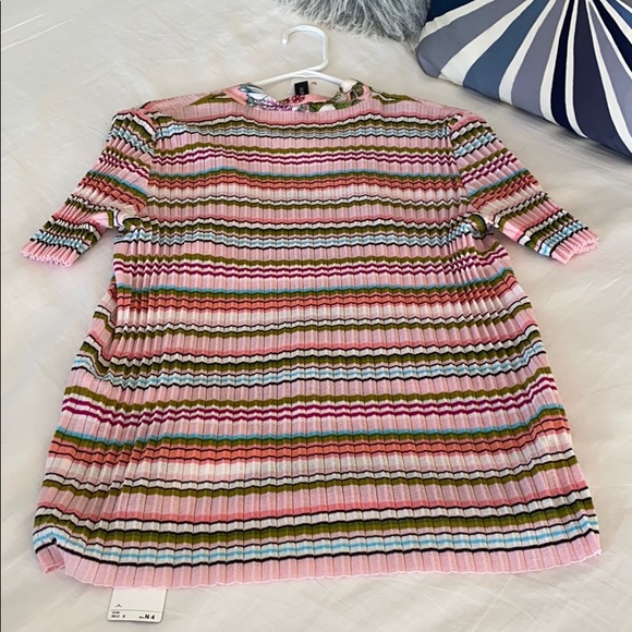 Superb MarcCain spring or all year round blouse - Picture 9 of 11